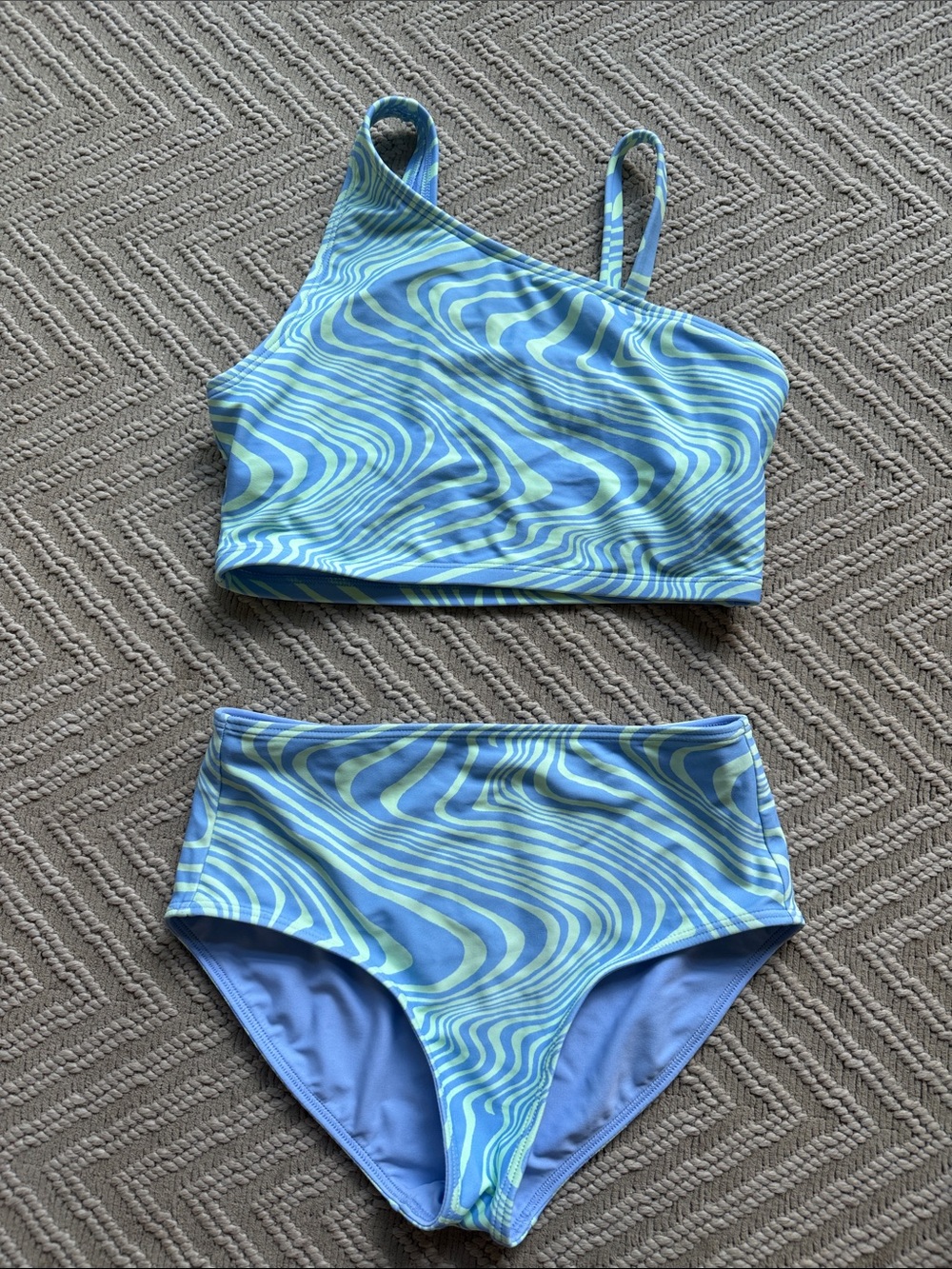Athleta Girl size XL/14 swimsuit